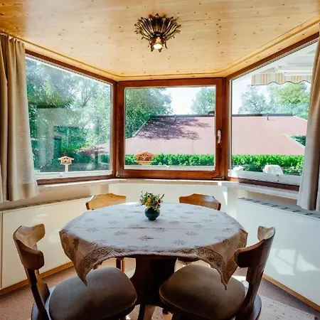 Haus Annelies 3 By Moni-care * Зефельд-ін-Тіроль